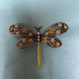 Amazing vintage dragonfly brooch 💕